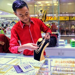 Pergerakan Emas Antam Dalam Sepekan, Untung atau Buntung?