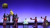 Setelah berkelana di pentas-pentas kelas dunia seperti di Singapura, New York, Amsterdam, Barcelona, Perancis, dan Milan, dan akhirnya kembali ke Indonesia, pertunjukannya cukup memukau. (Dok: Bakti Budaya Djarum Foundation)