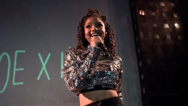 Pengisi Suara Orisinal 'Little Mermaid' Dukung Halle Bailey