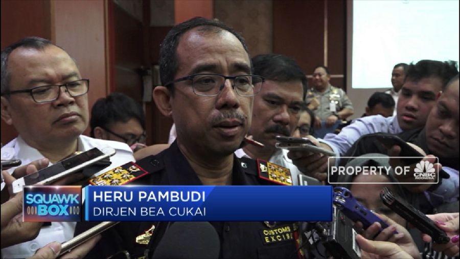 Direktur Jenderal Bea dan Cukai Heri Pambudi berencana menurunkan batasan bea masuk barang impor via e-commerce.