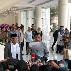 Tugas Terberat Ma'ruf Amin: Atasi Masalah Ekonomi Sosial