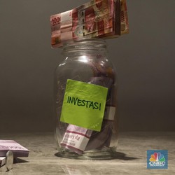 Resesi Mengancam Dunia, Pilih Investasi Emas atau Valas?
