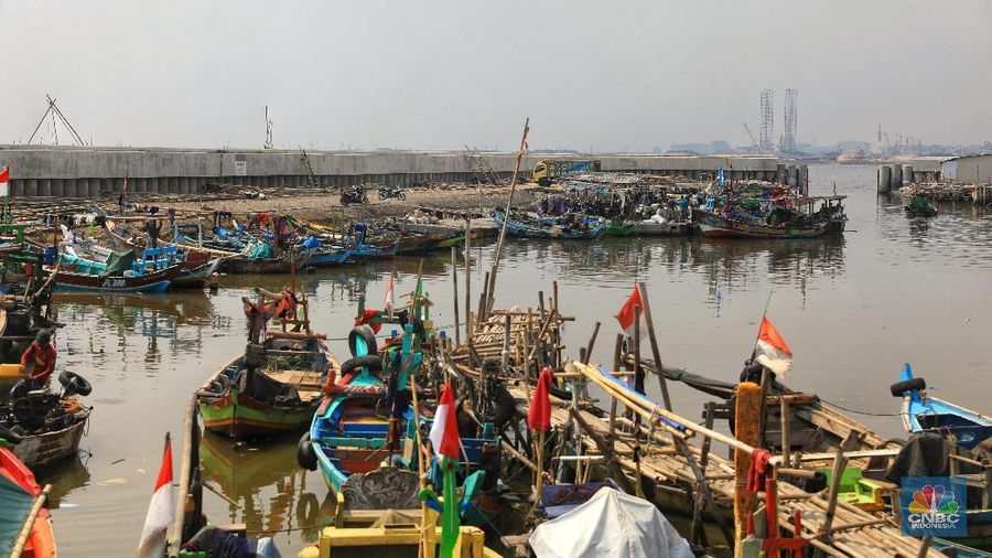 Pemerintah pusat kembali menyiapkan proyek tanggul laut raksasa di Teluk Jakarta.