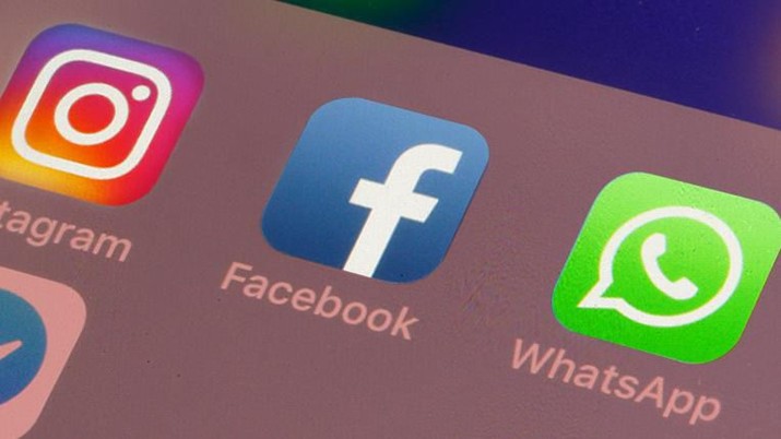 cover topik: whatsapp,Instagram, Facebook dalam