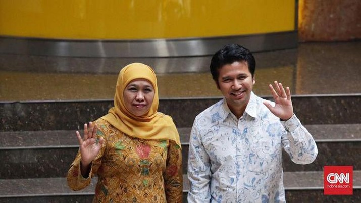 Khofifah Indar Parawansa-Emil Elestianto Dardak/(CNN Indonesia/Hesti Rika