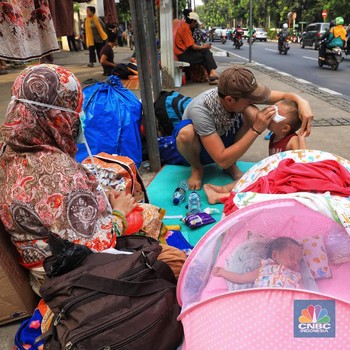 Sedih & Miris, Kehidupan Pencari Suaka di Trotoar Jakarta