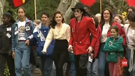 VIDEO: Narasumber Dokumenter Michael Jackson Dituntut Fan