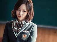 Tangkap Kerang Raksasa, Artis Korea Ini Diancam 5 Tahun Bui!