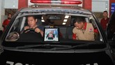 Upacara pemakaman Sutopo di Boyolali direncanakan dilakukan mulai pukul 09.30 WIB, Senin (8/7). Kepala BNPB Letjen TNI Doni Monardo menyatakan pemakaman Sutopo akan diawali upacara militer dengan peserta PNS di Boyolali. (ANTARA FOTO/Muhammad Iqbal)