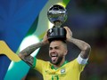 Copa America 2019: Dani Alves Sabet Gelar Pemain Terbaik
