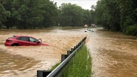 Banjir Bandang Terjang Washington