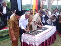 Dorong Perekonomian Warga, PTBA Salurkan Bantuan di Sumbar