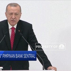 Erdogan Copot Gubernur Bank Sentral Turki