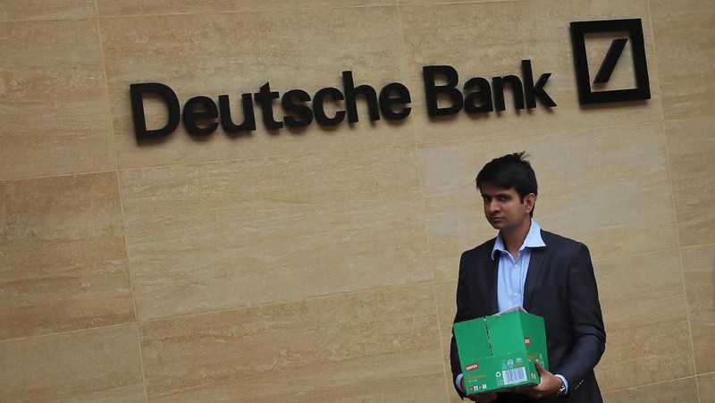 Deutsche Bank AG pada Minggu (7/7/2019) akhirnya memutuskan untuk memangkas 18.000 karyawannya yang tersebar di seluruh dunia hingga akhir 2022.