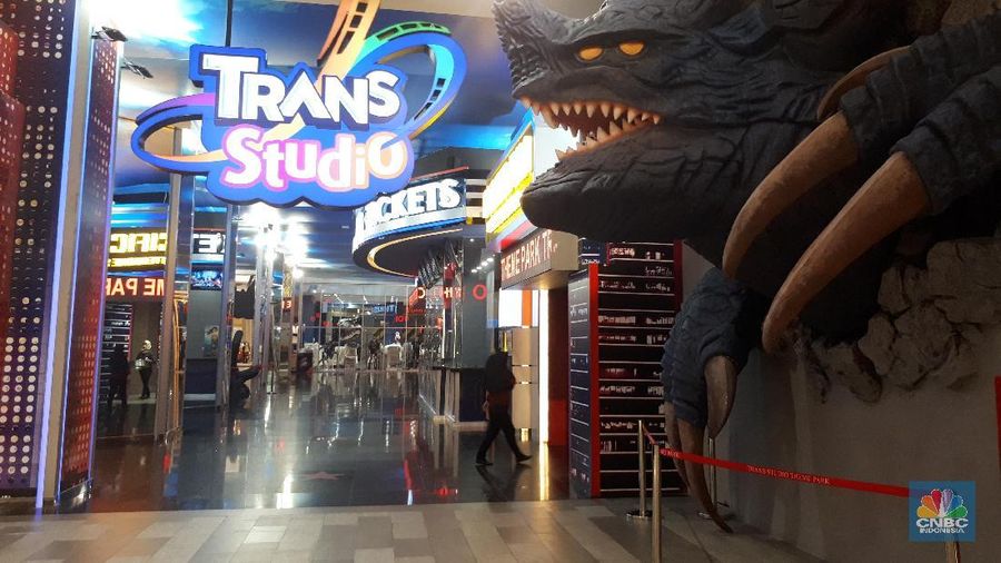 Ada wahana kelas dunia di Trans Studio Cibubur, yakni Pacific Rim 4D yang akan membuat Anda merasakan sensasi jadi pilot jaeger dan melawan Kaiju.