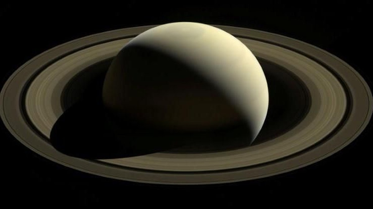Saturnus dan Bulan Bersanding Malam Ini, Saksikan dari Indonesia