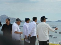 Jokowi Mau Turis ke Pulau Komodo Bayar Lebih Mahal & Terbatas