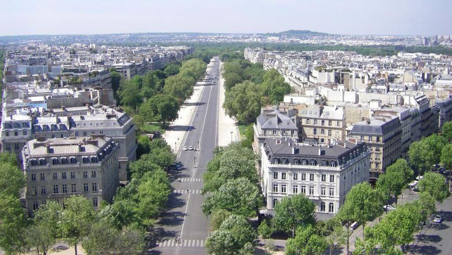 Putri Raja Arab Saudi Hassa bin Salman, sedang menghadapi tuduhan atas kekerasan dengan senjata disertai rencana penculikan di Paris, Prancis.