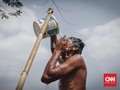 FOTO: Berharap Turun Hujan di Cibarusah