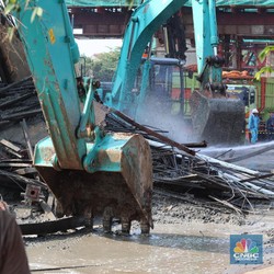 Perhatian! Jalur Parung Dialihkan Akibat Proyek BORR Ambruk