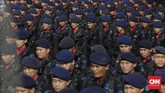 Anggota Polri berbaris rapi dalam upacara HUT ke-73 Bhayangkara di Silang Monas, Jakarta, 10 Juli 2019. (CNN Indonesia/Adhi Wicaksono)