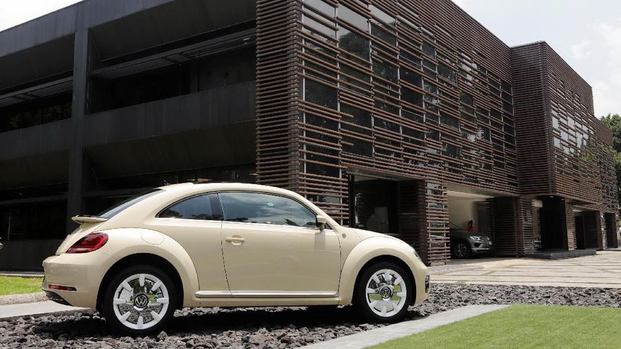 The logo of the Volkswagen is pictured during a ceremony marking the end of production of VW Beetle cars, at company's assembly plant in Puebla, Mexico, July 10, 2019. REUTERS/Imelda Medina