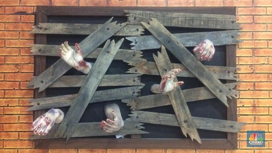 Hanya butuh enam menit untuk menyelesaikan misi bertarung dengan zombie. Tapi enam menit itu rasanya seperti 60 menit.
