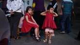 Pemerintah China dilaporkan menghancurkan sejumlah rumah ibadah dan situs yang dikeramatkan oleh etnis Muslim Uighur. Namun, pemerintah China membantahnya. (Photo by Greg Baker / AFP)
