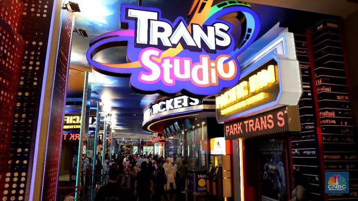Ribuan Anak Yatim Geruduk Trans Studio Theme Park Cibubur (CNBC Indonesia/Muhammad Sabki) Ribuan Anak Yatim Geruduk Trans Studio Theme Park Cibubur (CNBC Indonesia/Muhammad Sabki)