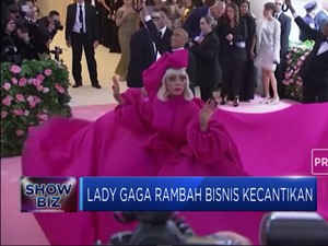 Lady Gaga Rambah Bisnis Kecantikan