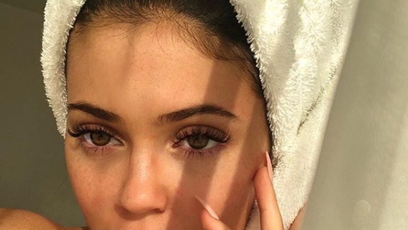 Beginilah transformasi Kylie Jenner dari serial realitas televisi di E! yang imut-imut di Keeping Up with the Kardashians hingga bisa jadi miliuner.