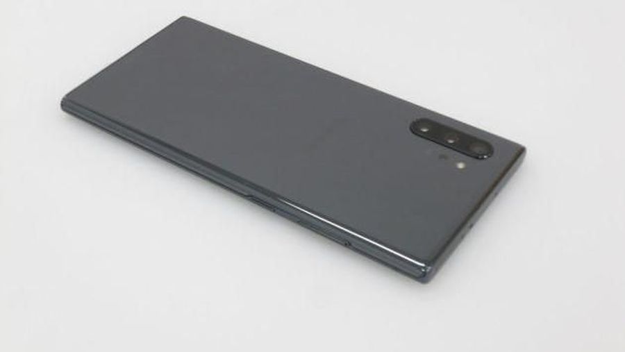 Samsung akan meluncurkan smartphone Galaxy Note 10 pada 7 Agustus. Namun, Kamis (11/07), bentuk hp ini telah bocor di situs FCC.