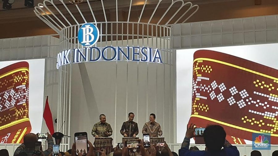 Jokowi secara resmi membuka pameran Karya Kreatif Indonesia (KKI) 2019 di Hall A, JCC, Senayan, Jakarta, Jumat (12/7/2019)