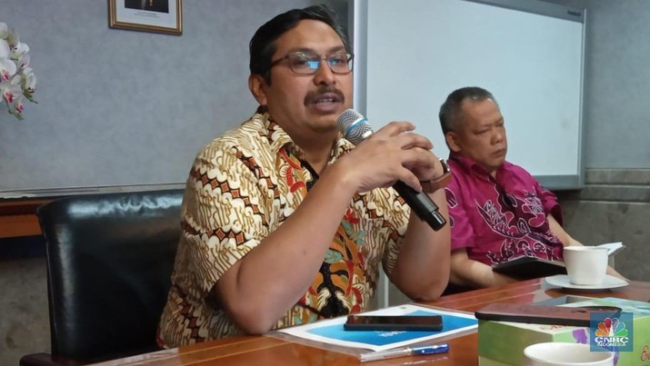 Dirjen SDPPI Kominfo Ismail terkait IMEI dan handphone BM  (CNBC Indonesia/Yanurisa Ananta)