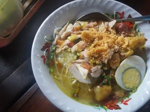 Resep Soto Ayam Lamongan Lengkap dengan Bubuk Koya Gurih