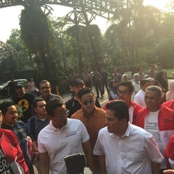 Bertemu Erick Thohir, Sandi: Emang Kita Musuhan?