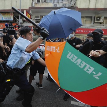 Ricuh Lagi, Warga Hong Kong Ngamuk ke Pedagang China Daratan