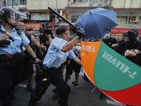 Ricuh Lagi, Warga Hong Kong Ngamuk ke Pedagang China Daratan