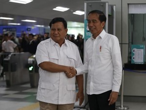 Seperti Ini Detik-Detik Pertemuan Jokowi dan Prabowo