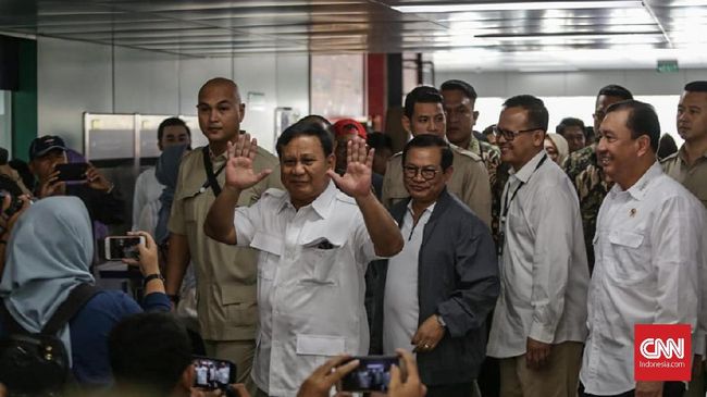 Dijadwalkan Bertemu Jokowi, Prabowo Datang ke MRT Lebak Bulus