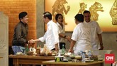 Terkait wacana bergabungnya Prabowo Subianto, Joko Widodo bakal merundingkan ke koalisi pendukungnya. (CNN Indonesia/Hesti Rika)