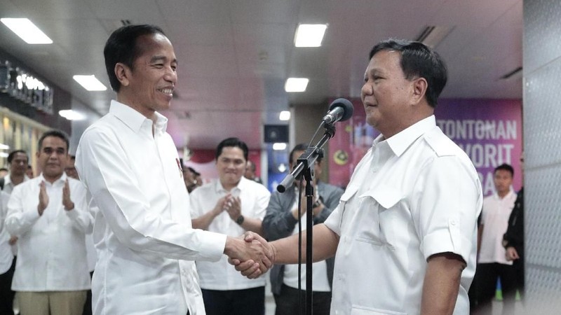 CNBC Indonesia merangkum peristiwa akhir pekan dari pertemuan Jokowi-Prabowo Hingga Pidato Visi Presiden