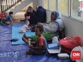Pemprov DKI Bagikan Daging Kurban Siap Saji ke Pencari Suaka
