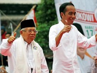 Menteri yang Bertahan: Sri Mulyani & Luhut Binsar Pandjaitan