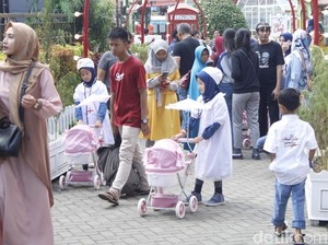 Hari H Lebaran, Floating Market Lembang Diserbu Ribuan Wisatawan