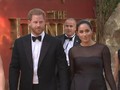VIDEO: Debut Pangeran Harry dan Meghan Markle di Karpet Merah