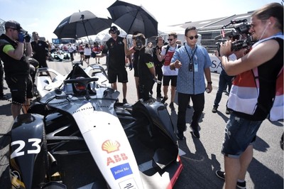 Gara-gara Formula E di Monas, Anies 'Dihantam' Bertubi-tubi! Mereka menilai Formula E tidak laik diselenggarakan di kawasan Monas.