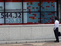 Bursa Asia Dibuka Beragam, Nikkei Cetak Rekor Lagi
