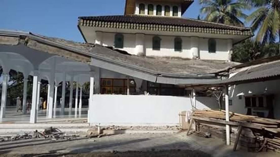 Gempa ini menyebabkan kerusakan sejumlah bangunan, terutama di daerah yang dekat dengan pusat gempa, yakni wilayah Nusa Dua, Jimbaran, dan sekitarnya.