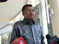 JK: Bukan Kuliahin Pak Perry, Tapi Mohon Turunkanlah!